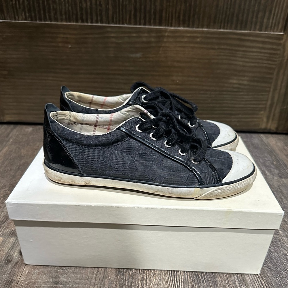 Coach sneakers size 8 1/2 black and white